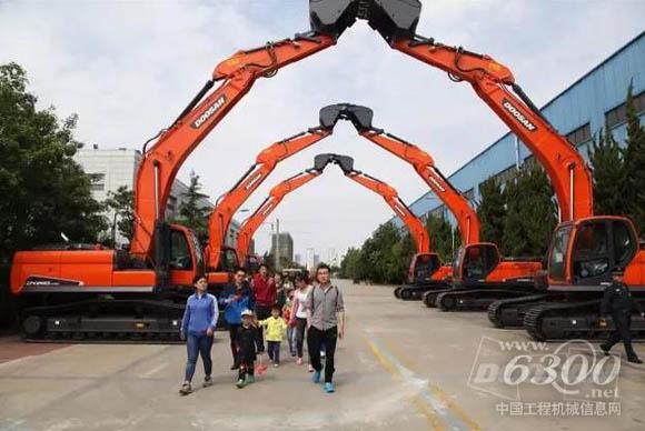 参观斗<a href=//product.d1cm.com/brand/shangong/ target=_blank>山工</a>厂