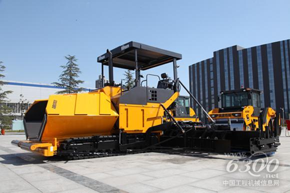 陕建机械 SCMC沥青混凝土<a href=//product.d1cm.com/liqingtanpuji/ target=_blank>摊铺机</a>被授予“西安市名牌产品”称号